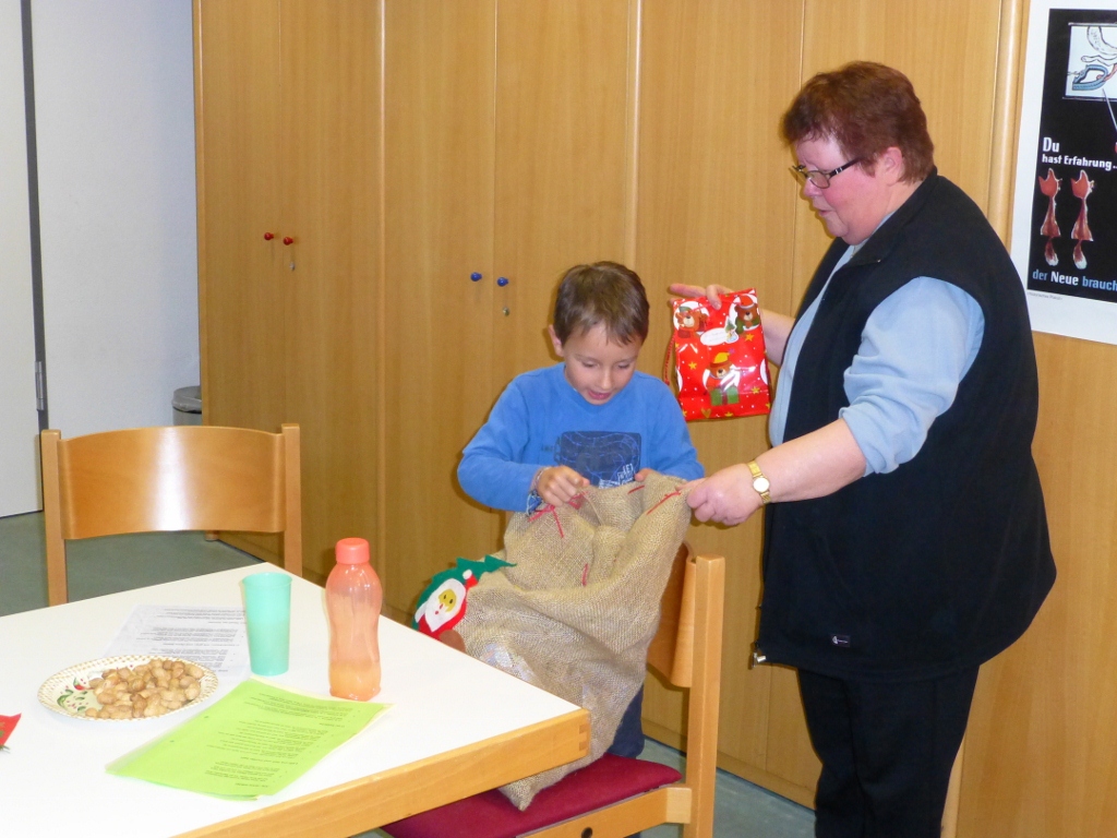 21.12.2012: Weihnachtsfeier bei den Kindern